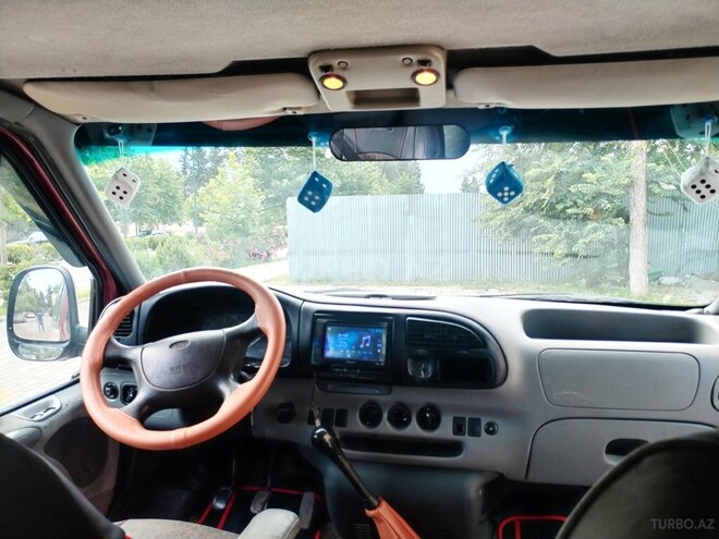 Ford Transit-7