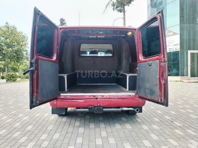 Ford Transit-6