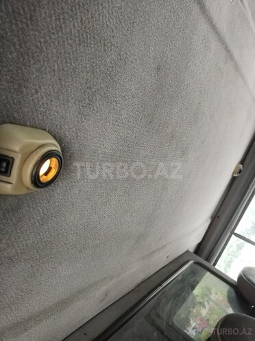 Ford Transit-9