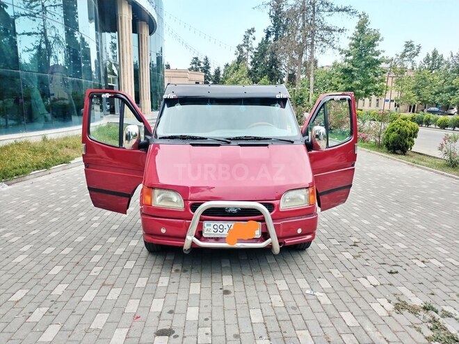 Ford Transit-1