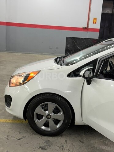 Kia Rio-10