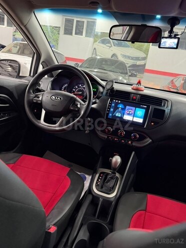 Kia Rio-16