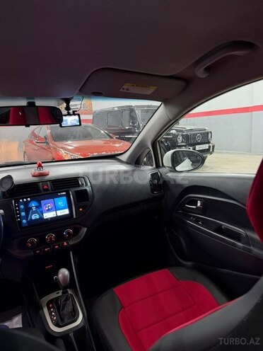 Kia Rio-17