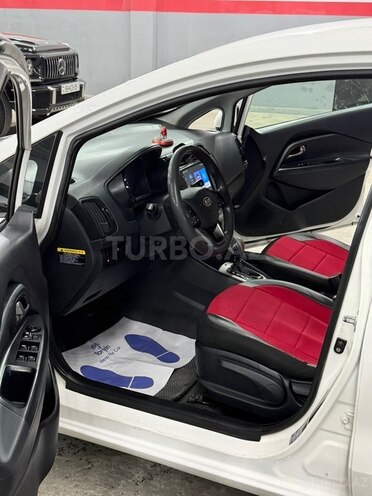 Kia Rio-12