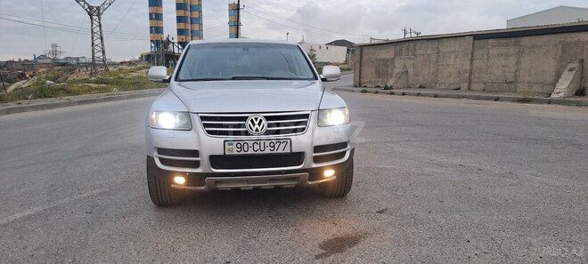 Volkswagen Touareg-1