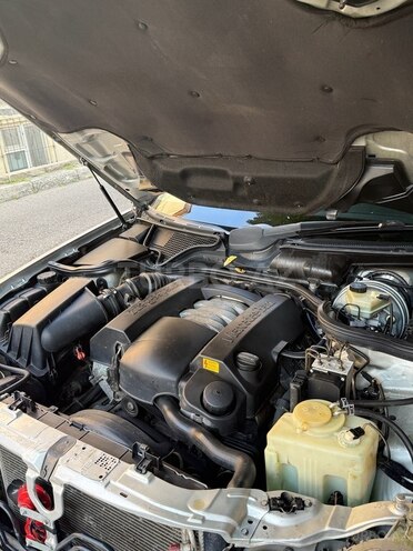 Mercedes E 240-14