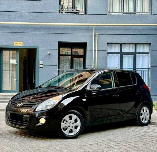 Hyundai i20-1