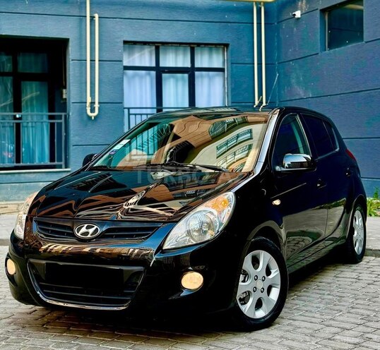 Hyundai i20-2