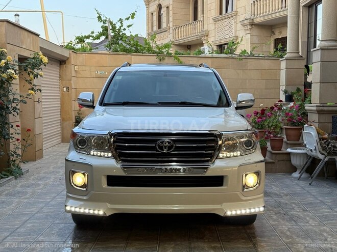Toyota Land Cruiser-5