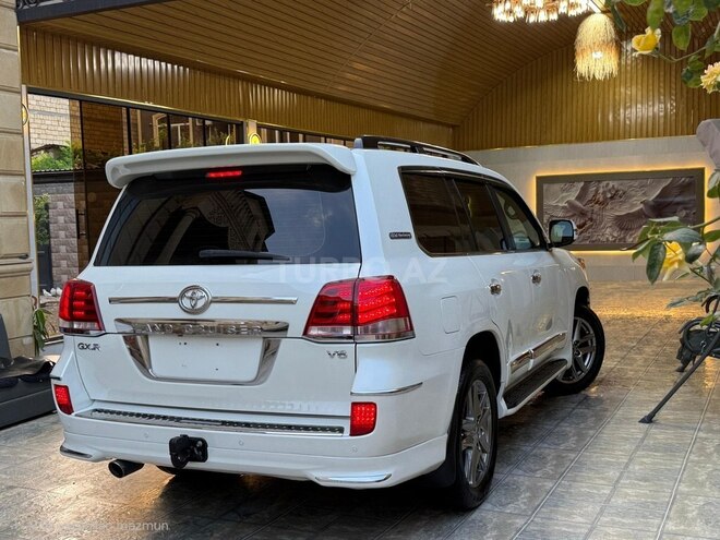 Toyota Land Cruiser-10
