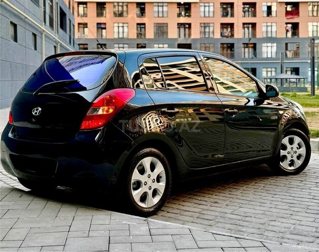 Hyundai i20-8