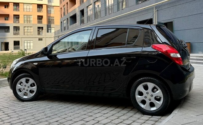 Hyundai i20-12