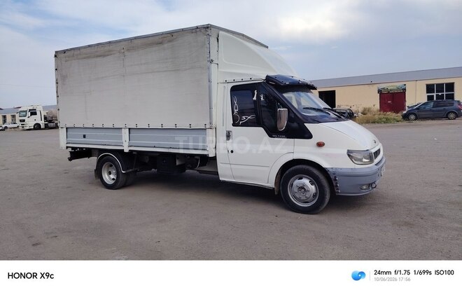 Ford Transit-9