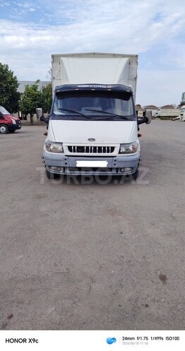 Ford Transit-1