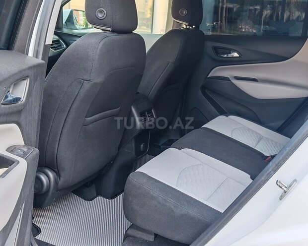 Chevrolet Equinox-12
