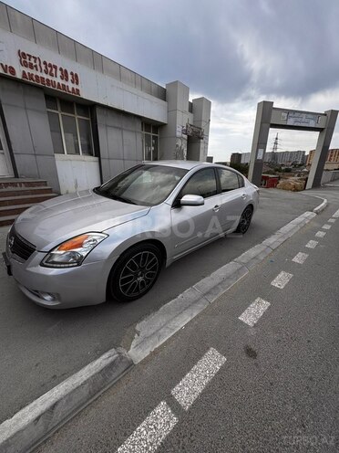 Nissan Altima-3