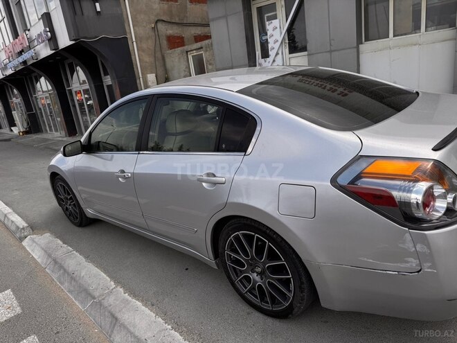 Nissan Altima-7