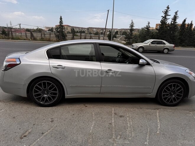 Nissan Altima-6