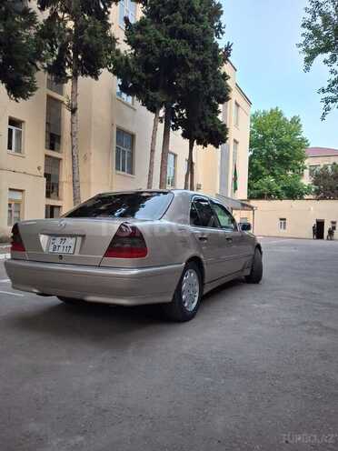 Mercedes C 230-6