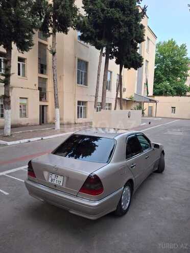 Mercedes C 230-7