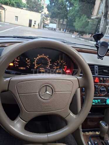 Mercedes C 230-11