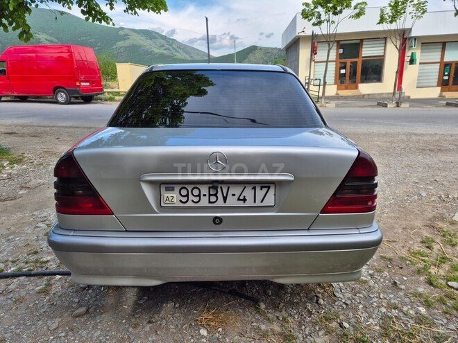 Mercedes C 220-2