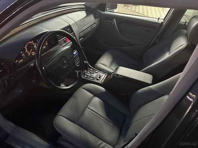 Mercedes C 230-11
