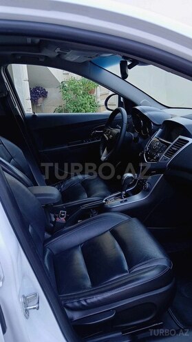 Chevrolet Cruze-11