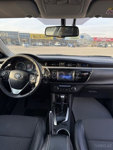 Toyota Corolla-12