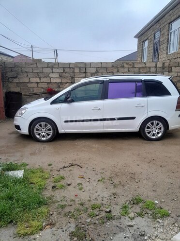 Opel Zafira-6