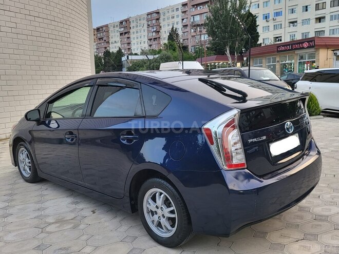 Toyota Prius-6