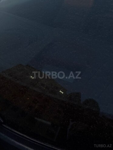 Porsche Taycan Turbo S-7