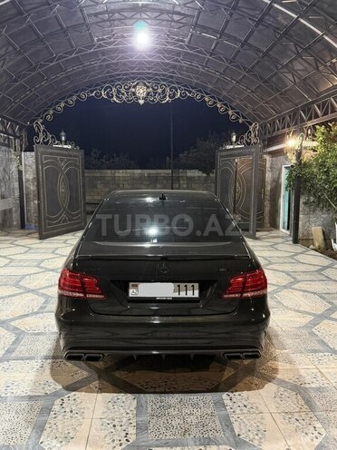 Mercedes E 350-13
