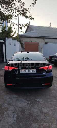 Hyundai Sonata-2