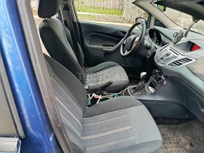 Ford Fiesta-8