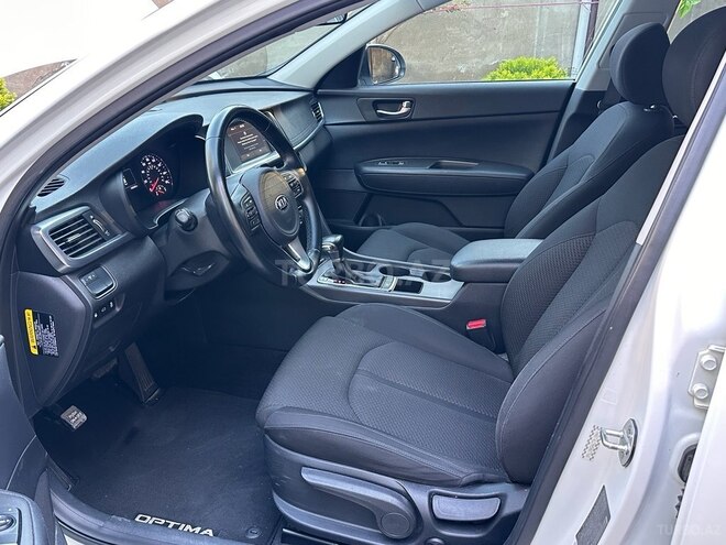 Kia Optima-5