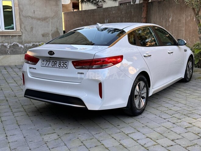 Kia Optima-3