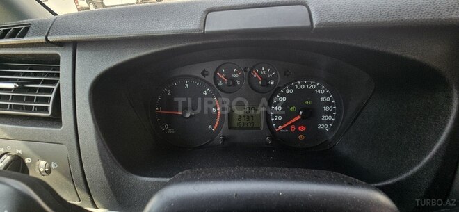 Ford Transit-11