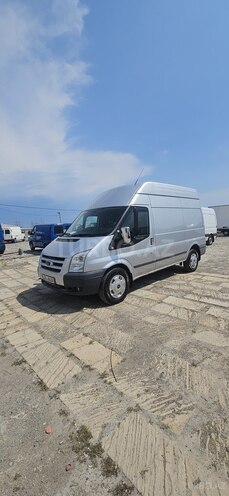Ford Transit-3