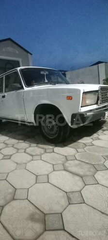 LADA (VAZ) 2107-2