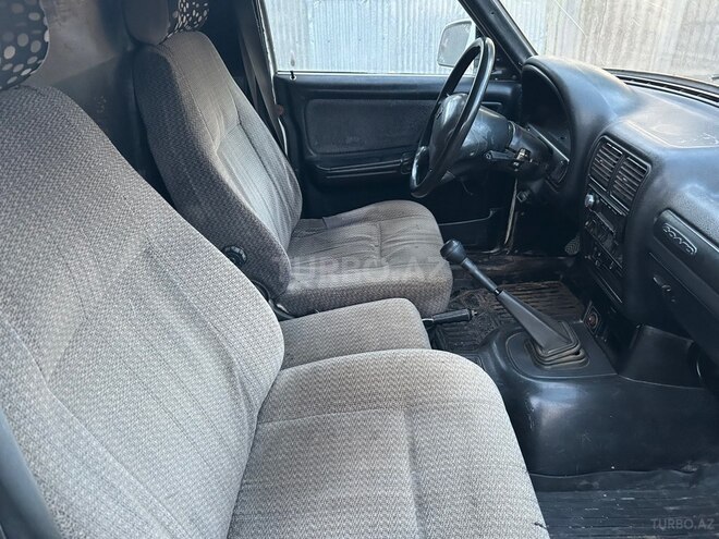GAZ 3110 "Volga"-6