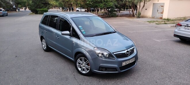 Opel Zafira-1