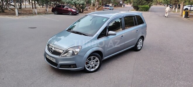 Opel Zafira-2