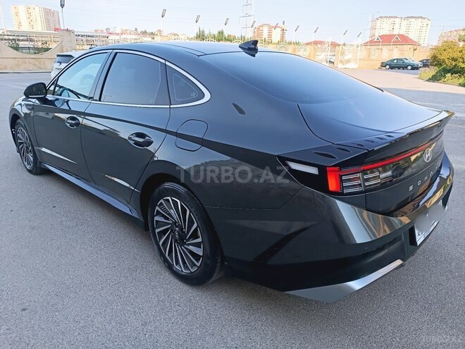 Hyundai Sonata-6
