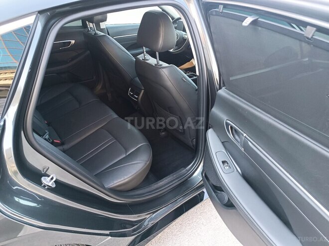 Hyundai Sonata-13