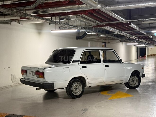 LADA (VAZ) 2107-2