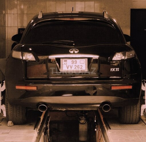 Infiniti FX35-10