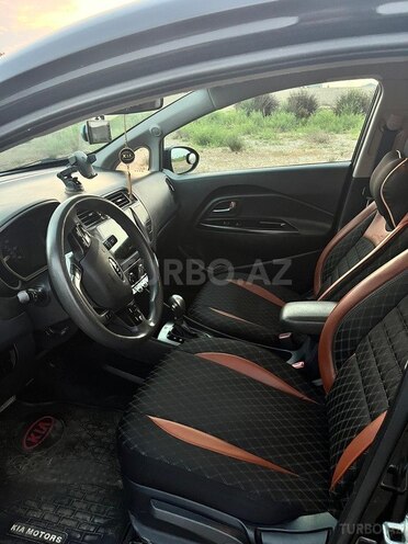 Kia Rio-4