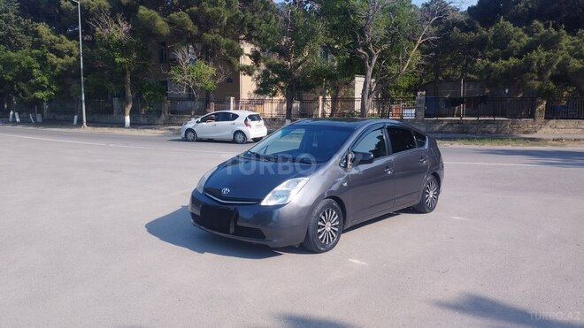 Toyota Prius-11