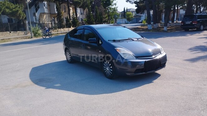 Toyota Prius-2